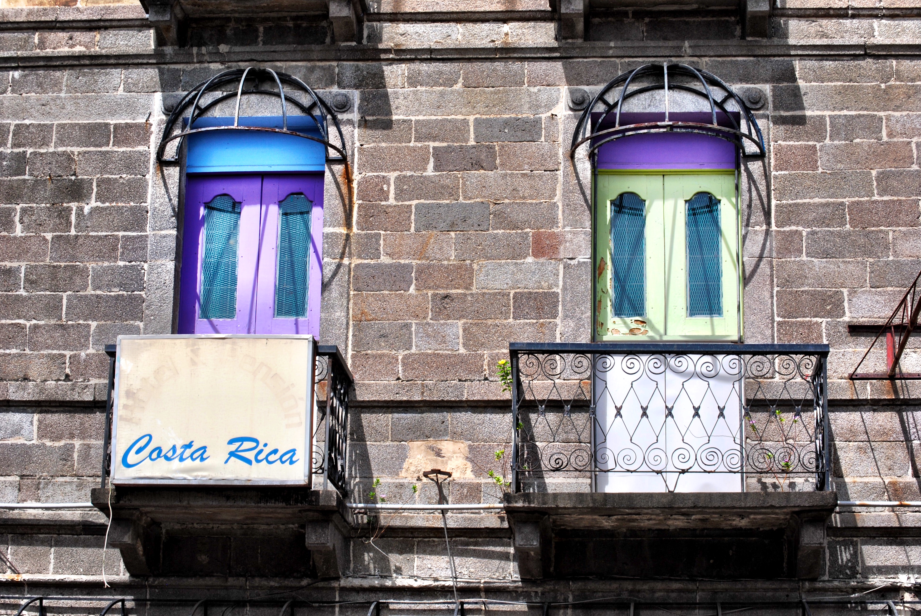 Limón, Costa Rica - Building