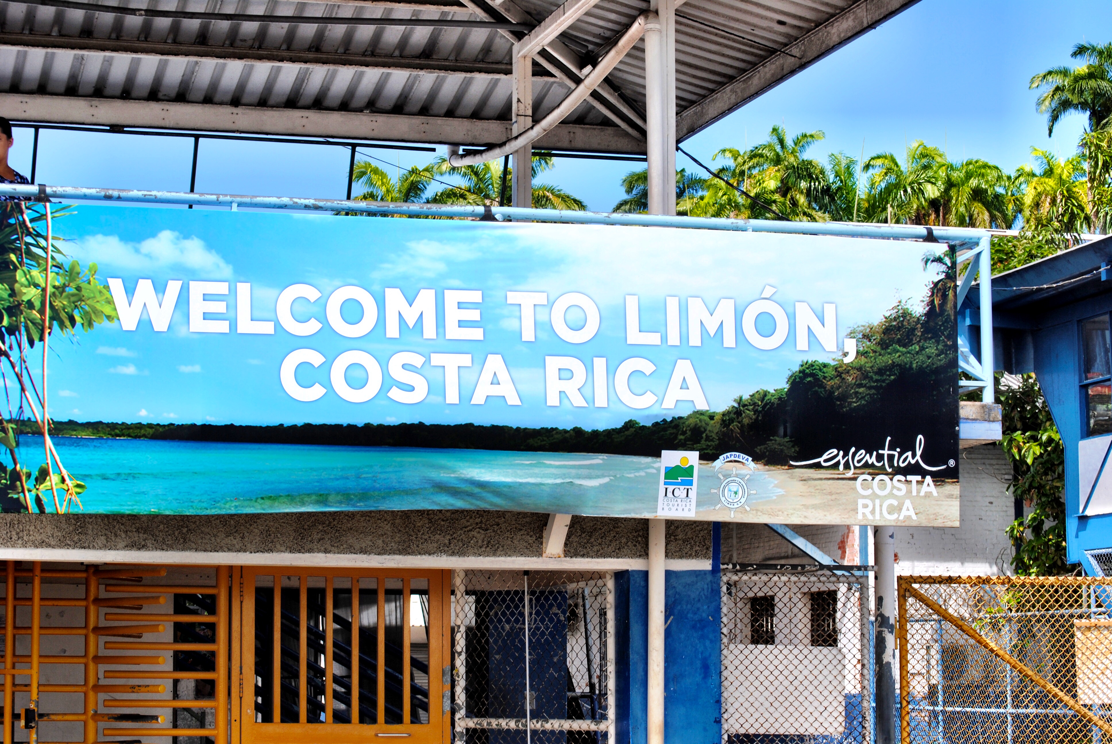 Limón Costa Rica Welcome Sign