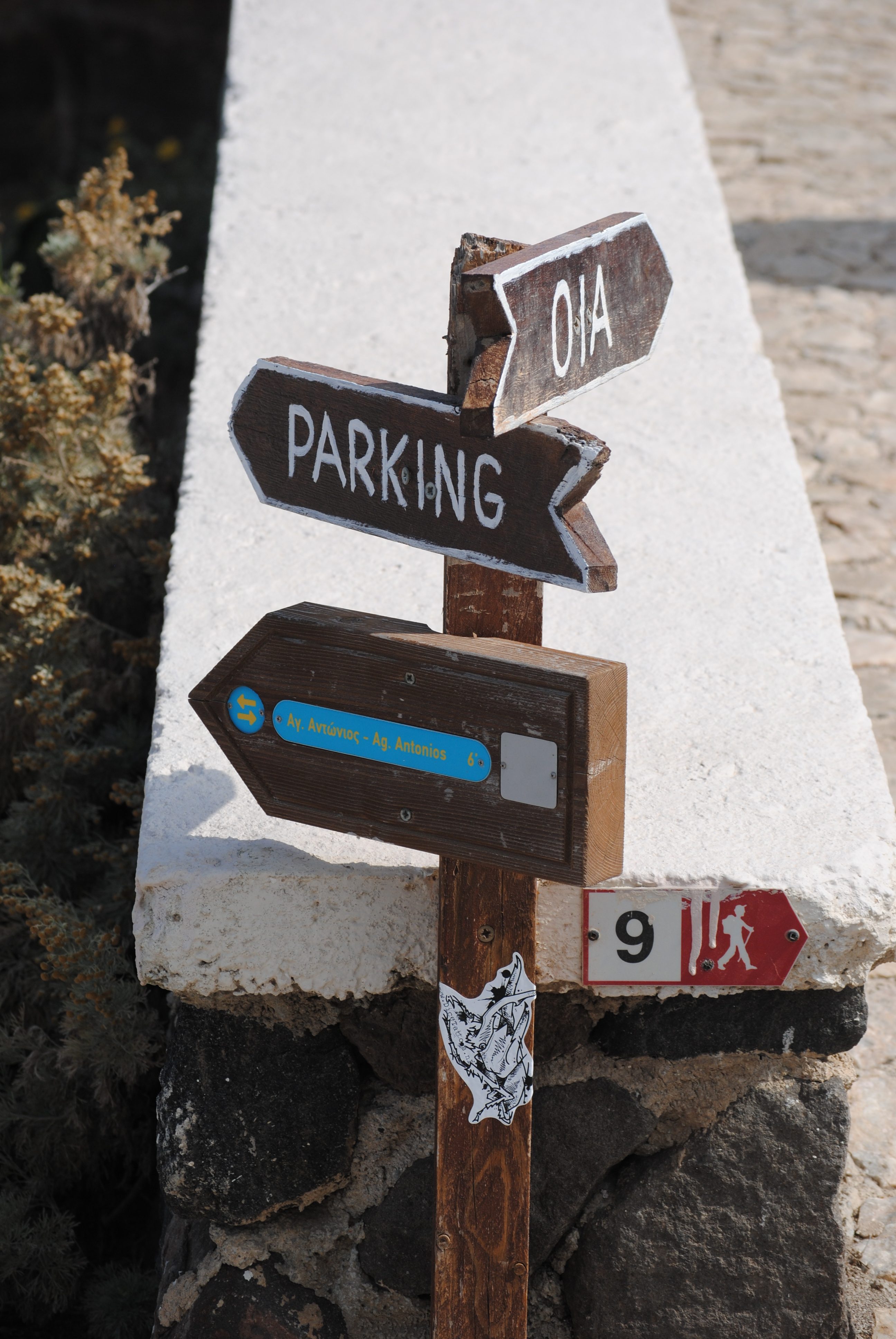 Sign on the hike from Fira to Oia