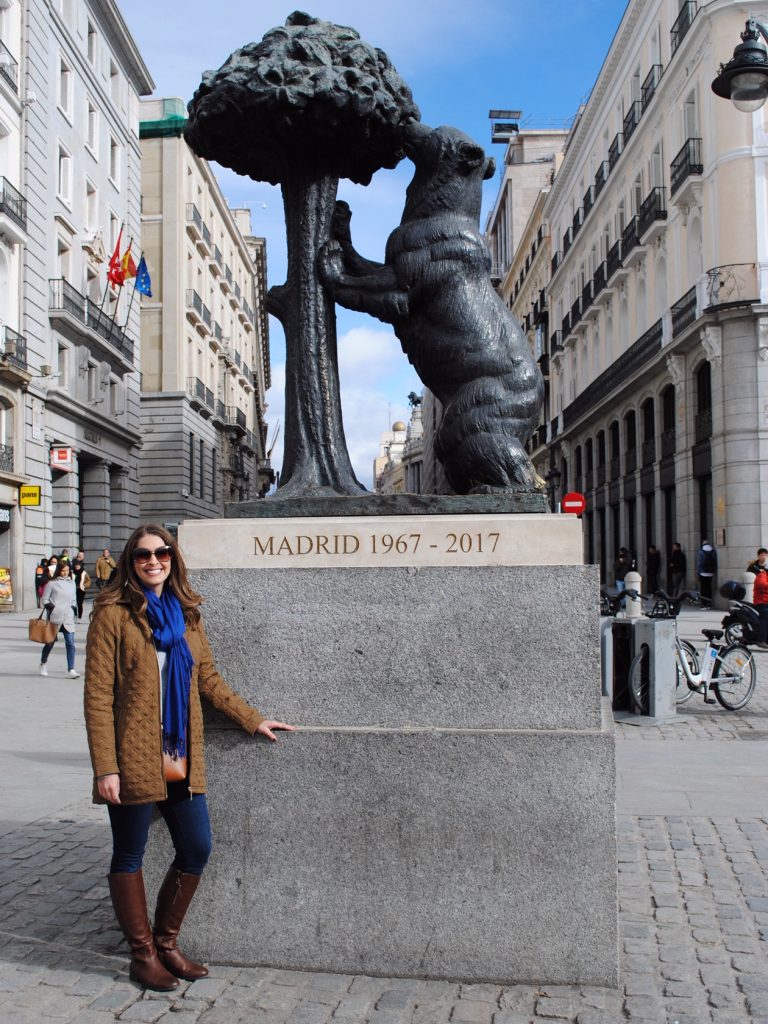 The Bear and the Strawberry Tree statue in Madrid