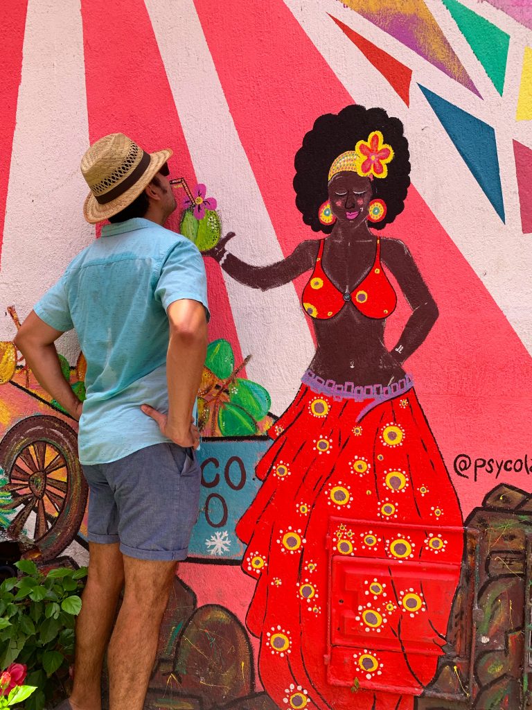 Having fun with the murals in Cartagena