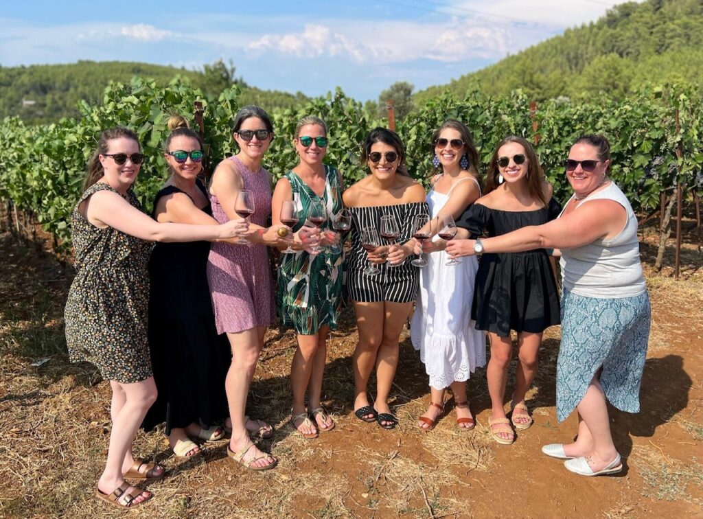 Ladies at Dine Winery, Vela Luka