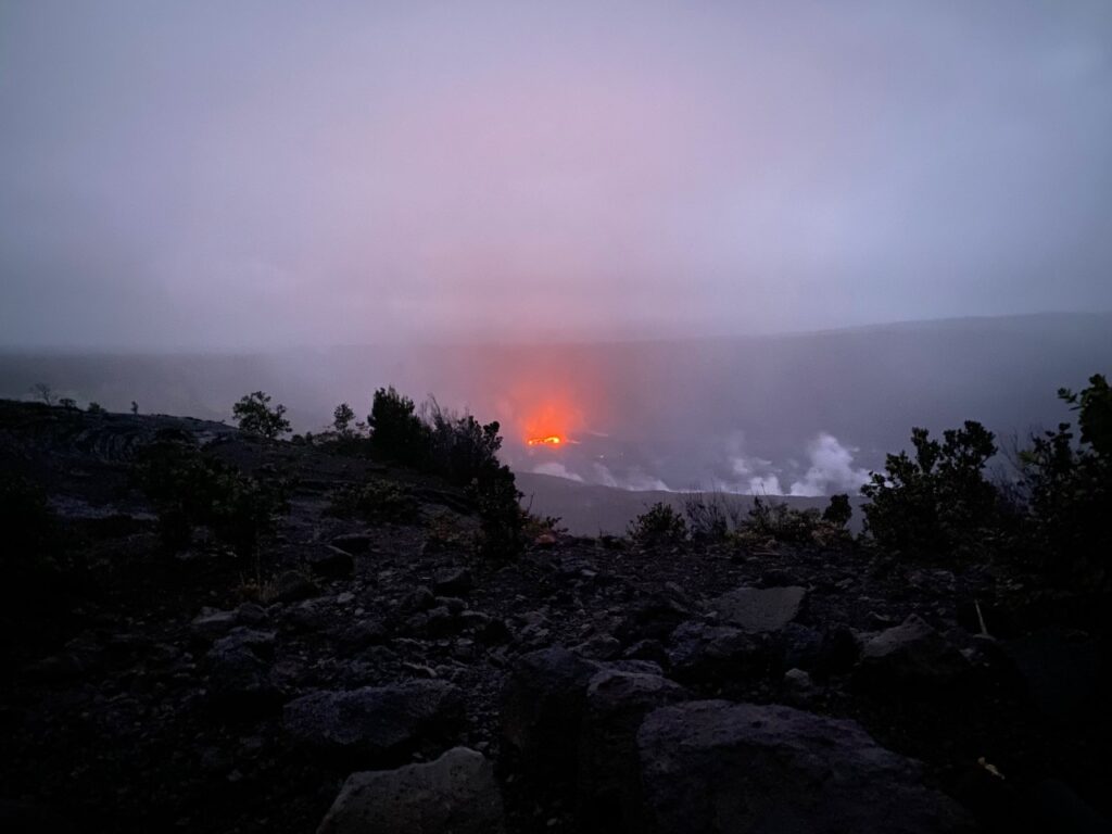 Halemaʻumaʻu crater viewing at sunrise in Hawaii Volcanoes National Park