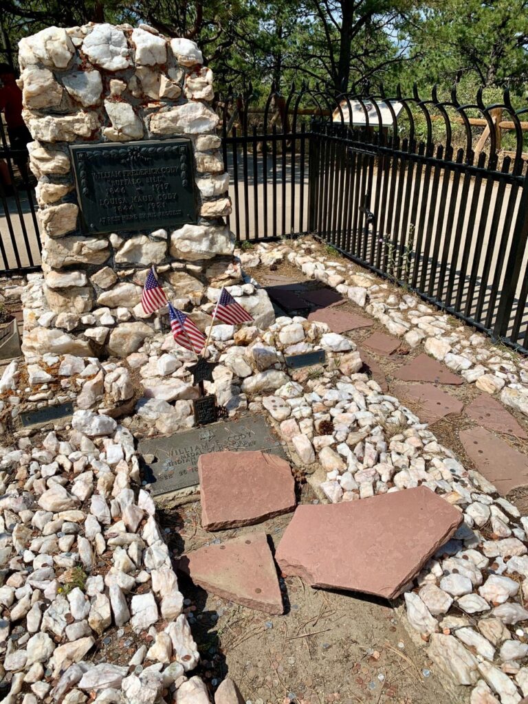 Buffalo Bill's grave, Denver